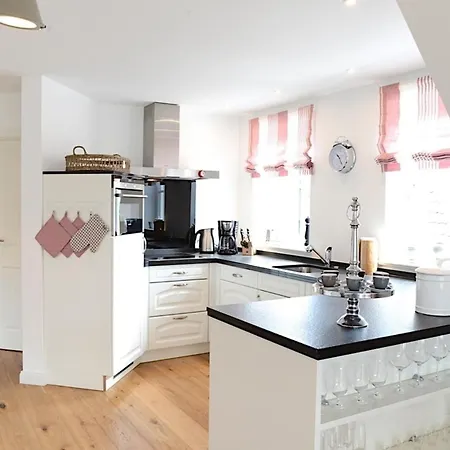 Haus Lachmoewe Waldstrasse *