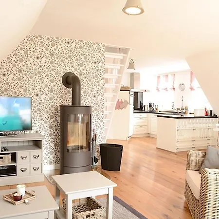 Haus Lachmoewe Waldstrasse * Wyk auf Föhr